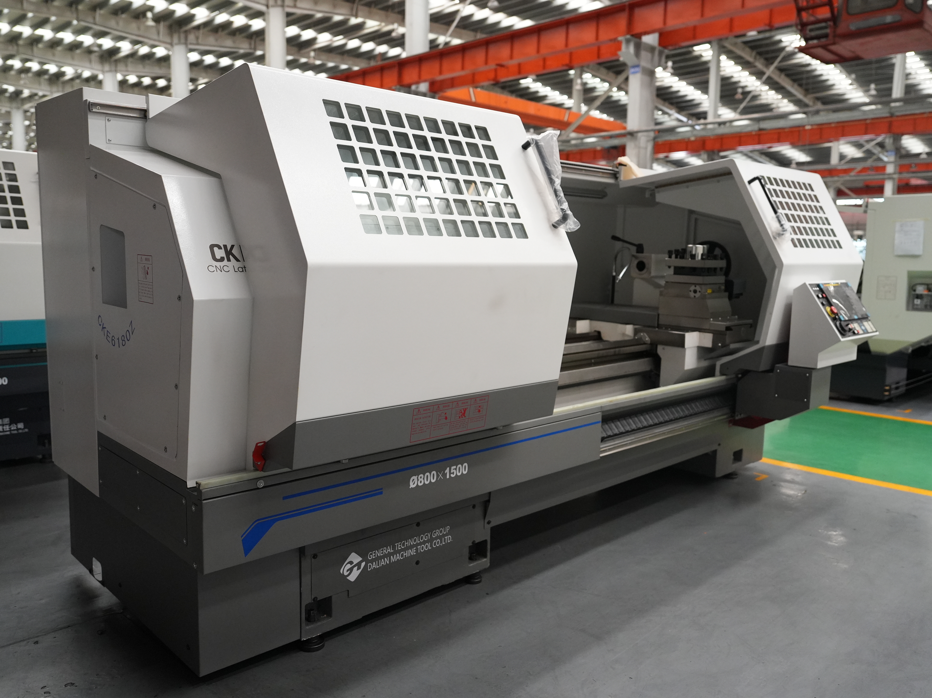 Máquina de torno CNC de cama plana horizontal de alta precisión CKA6180